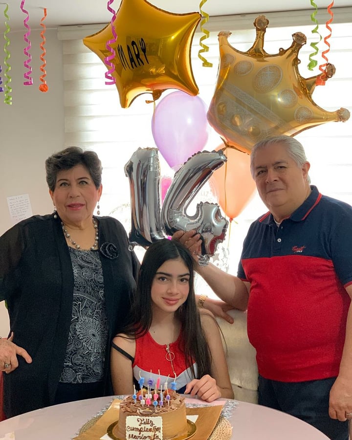 Yolanda Torres de Ortiz, la cumpleañera y José Ortiz.